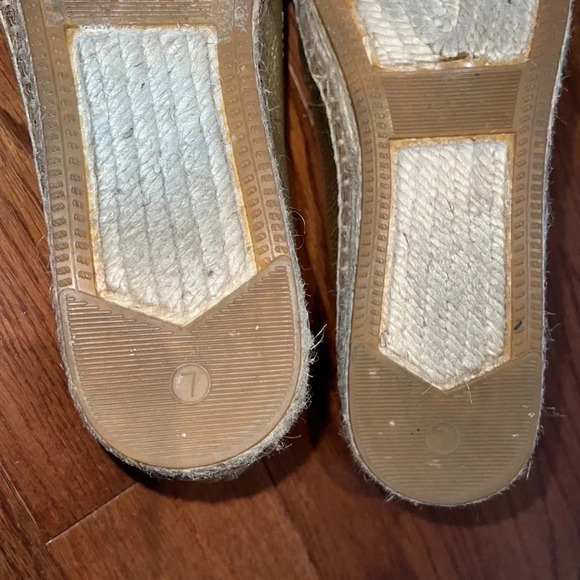 Kate Spade Metallic Gold Loranne Slip on Espadrilles Sz 7 - Picture 8 of 15